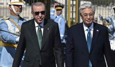 Kazakistan Cumhurbaşkanı Ankara’da | Erdoğan, Tokayev’i resmi törenle karşıladı
