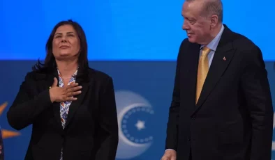 Gözlerden kaçan detay! Özlem Çerçioğlu, AK Parti’ye bir ilki yaşattı