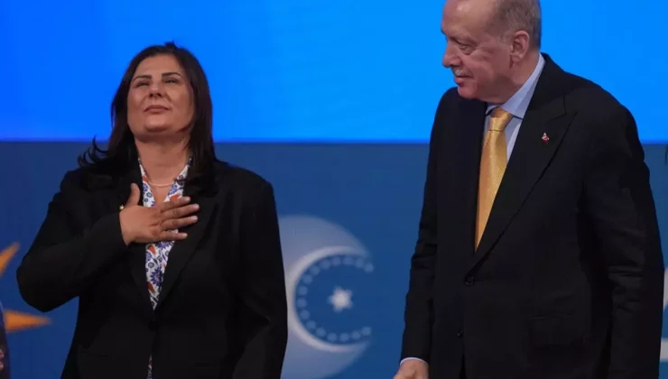 Gözlerden kaçan detay! Özlem Çerçioğlu, AK Parti’ye bir ilki yaşattı