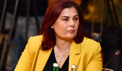 Özlem Çerçioğlu zehir zemberek sözlerle CHP’den istifa etti