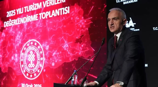 Cumhuriyet tarihinde bir ilk! Turizm geliri 65.2 milyar dolarla rekor kırdı